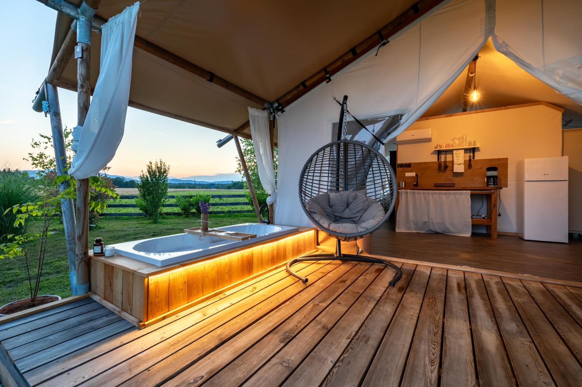 Glamping Kolpa Resort Gradac Exterior photo